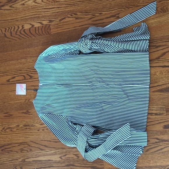 Chic Wish navy stripe bow bell sleeves Coastal preppy cotton top NWT sz XS/S - Picture 4 of 8